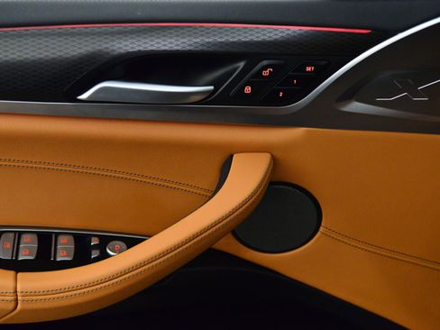 Used 2024 BMW X4 xDrive30i w/ Premium Package image 26