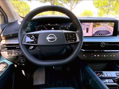 Used 2025 Nissan Murano Platinum w/ Cargo Package AWD/4WD image 6