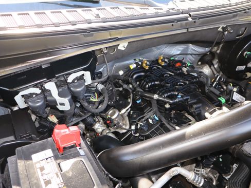 Used 2021 Ford Expedition Max XLT RWD image 24