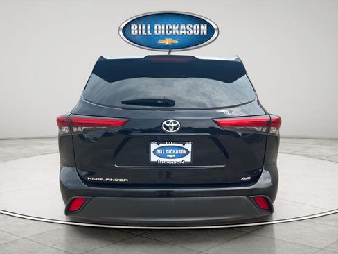 Used 2021 Toyota Highlander XLE FWD image 6