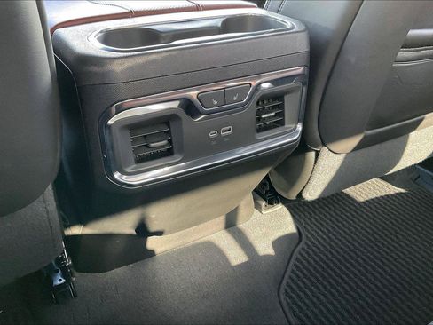 Used 2024 GMC Sierra 2500 Denali Ultimate AWD/4WD image 33