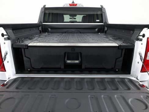 Used 2025 Ford Maverick XL w/ Equipment Group 102A image 8