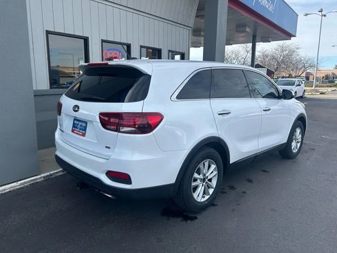 Used 2019 Kia Sorento LX Sport Utility 4D image 29
