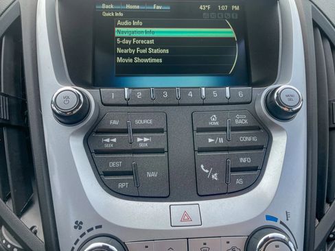 Used 2017 Chevrolet Equinox LT w/ Convenience Package image 21