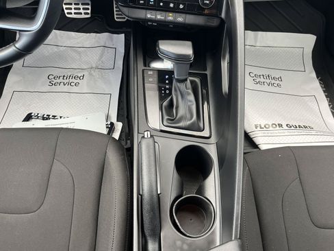 Used 2025 Hyundai Elantra Sport FWD image 19