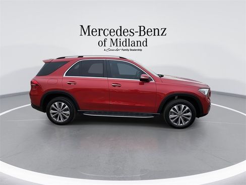 Used 2022 Mercedes-Benz GLE 350 4MATIC w/ Premium Package image 9