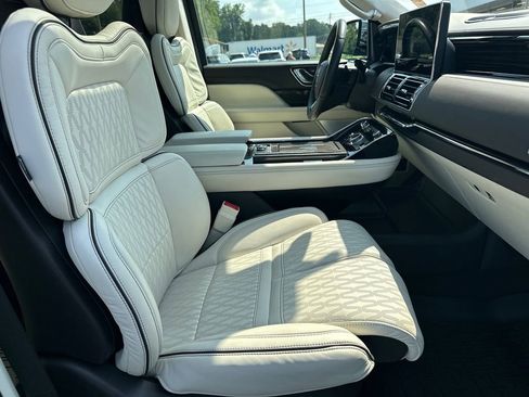 Used 2024 Lincoln Navigator Black Label AWD/4WD image 14