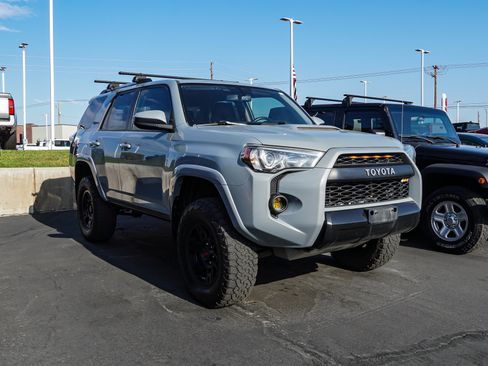 Used 2017 Toyota 4Runner TRD Pro AWD/4WD image 2