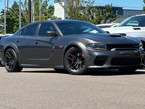 Used 2022 Dodge Charger Scat Pack RWD image 2