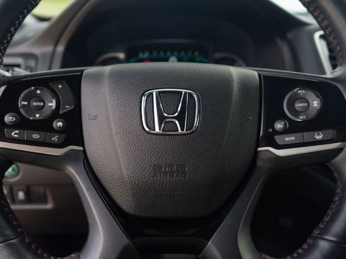 Used 2020 Honda Pilot Black Edition image 10