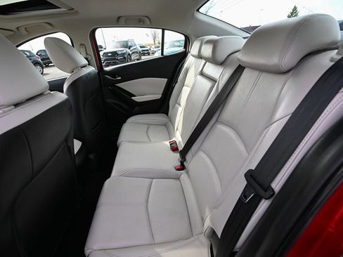 Used 2018 MAZDA MAZDA3 Grand Touring w/ Premium Equipment Package image 20