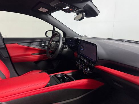 Used 2024 Chevrolet Blazer EV RS AWD/4WD image 35