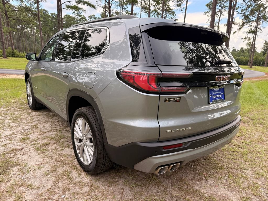 Used 2026 GMC Acadia Elevation w/ Elevation Premium Package FWD image 3