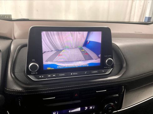 Certified 2023 Nissan Rogue SV w/ SV Premium Package image 19