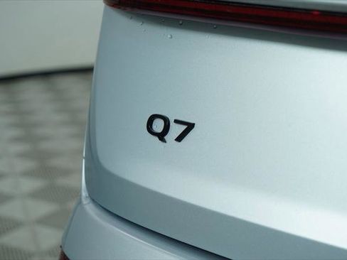 Certified 2025 Audi Q7 3.0T Premium AWD/4WD image 20