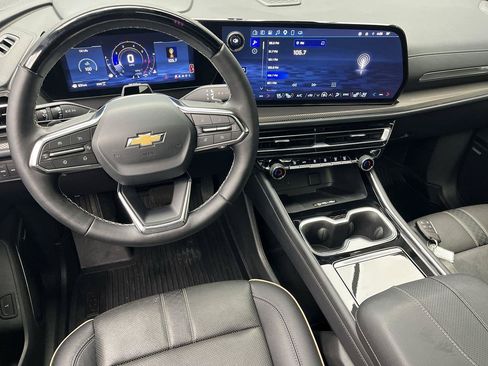 Certified 2025 Chevrolet Traverse High Country w/ LPO, Floor Liner Package AWD/4WD image 15