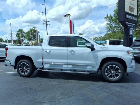 New 2026 Chevrolet Silverado 1500 High Country w/ Technology Package AWD/4WD image 2