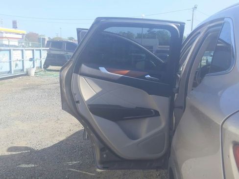 Used 2019 Lincoln MKC Select w/ Select Plus Package image 29