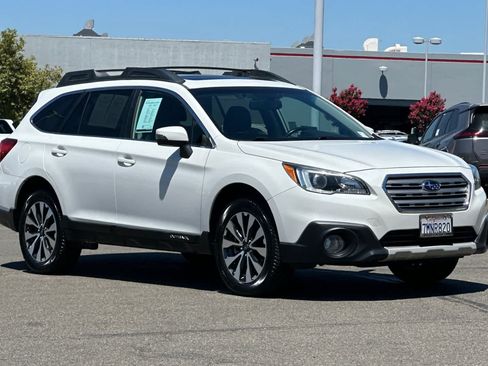 Used 2015 Subaru Outback 2.5i Limited AWD/4WD image 5