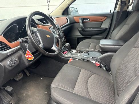 Used 2015 Chevrolet Traverse LT FWD image 5