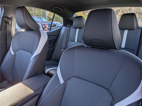 Used 2025 Toyota Camry SE image 15