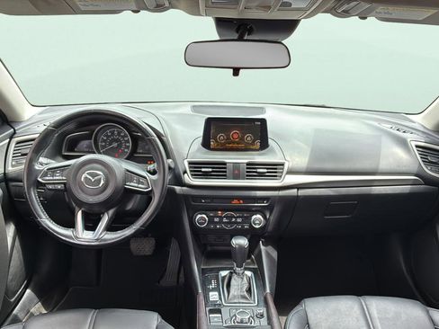 Used 2018 MAZDA MAZDA3 Touring FWD image 15