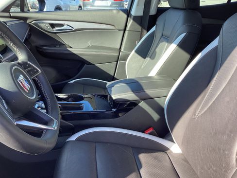 Used 2025 Buick Envision Sport Touring image 12