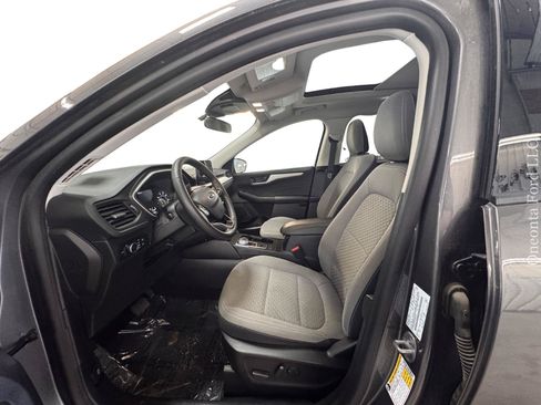 Used 2022 Ford Escape SE w/ SE Sport Appearance Package AWD/4WD image 7