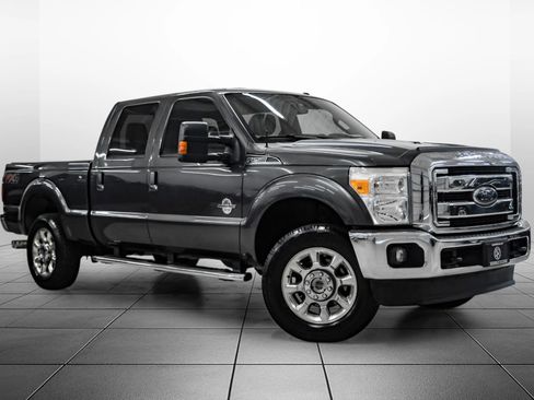 Used 2016 Ford F250 Lariat w/ FX4 Off-Road Package AWD/4WD image 6