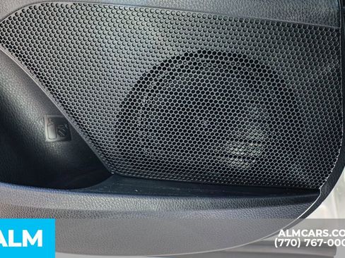 Used 2025 Toyota Camry SE image 56