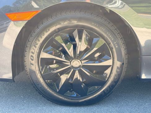 Used 2019 Honda Civic LX image 14