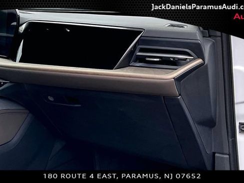 Used 2025 Audi Q5 Premium Plus w/ Premium Plus image 14