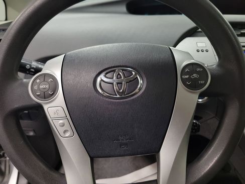 Used 2012 Toyota Prius Three image 17