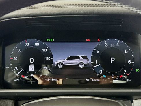 Used 2024 Land Rover Discovery Metropolitan Edition image 12