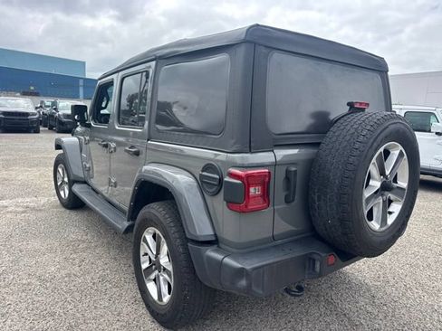 Used 2022 Jeep Wrangler Unlimited Sahara w/ LED Lighting Group AWD/4WD image 7