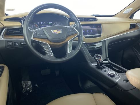 Certified 2020 Cadillac XT5 Premium Luxury w/ Platinum Package image 2