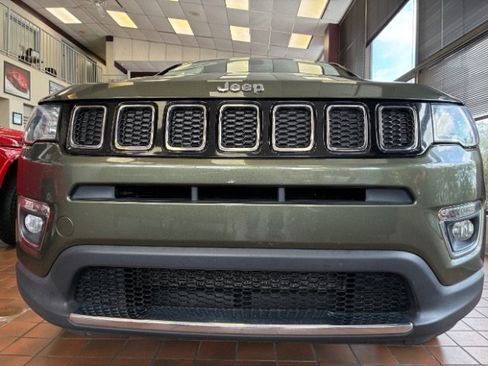 Used 2019 Jeep Compass Limited AWD/4WD image 4