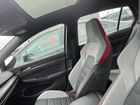 Used 2024 Volkswagen GTI SE image 24
