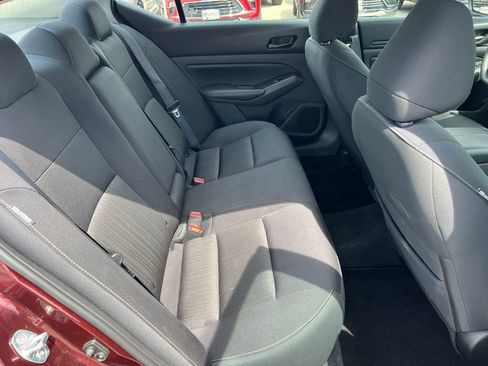 Used 2025 Nissan Altima 2.5 SV FWD image 39