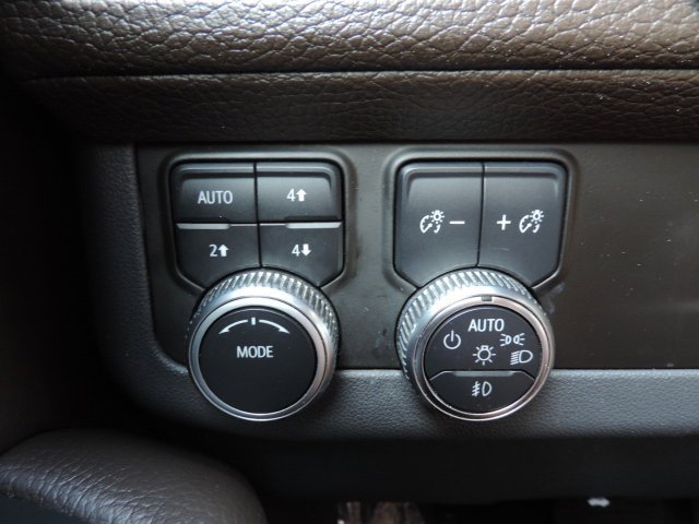 Used 2021 GMC Yukon Denali AWD/4WD image 32