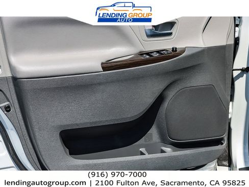 Used 2020 Toyota Sienna XLE Premium image 20