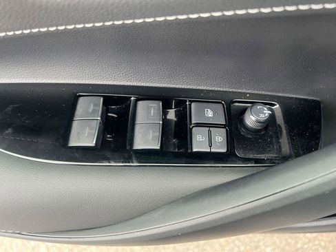 Used 2022 Toyota Corolla SE FWD image 17