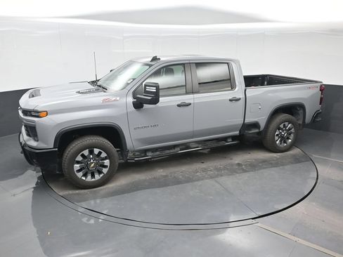 Used 2024 Chevrolet Silverado 2500 Custom w/ Custom Convenience Package AWD/4WD image 17