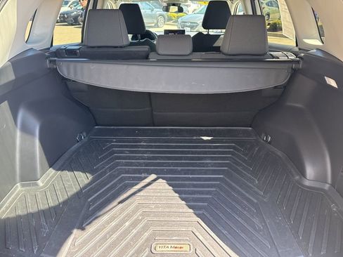 Used 2023 Toyota RAV4 LE image 9