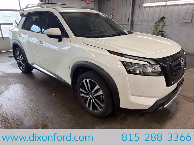 Used 2023 Nissan Pathfinder Platinum AWD/4WD image 9