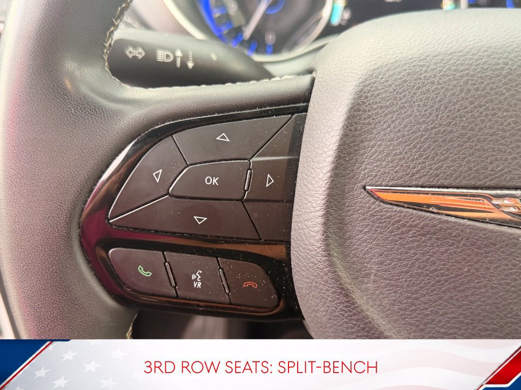 Used 2024 Chrysler Pacifica Touring FWD image 14