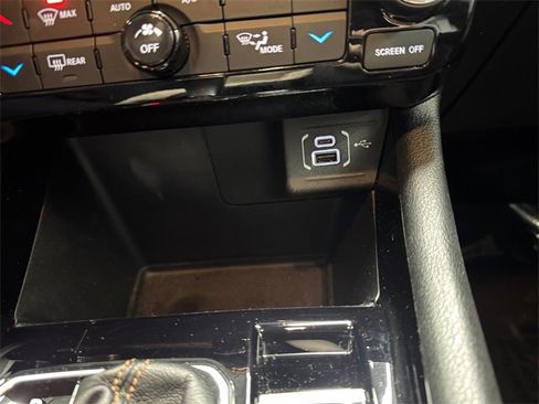 Used 2022 Jeep Compass Limited image 16