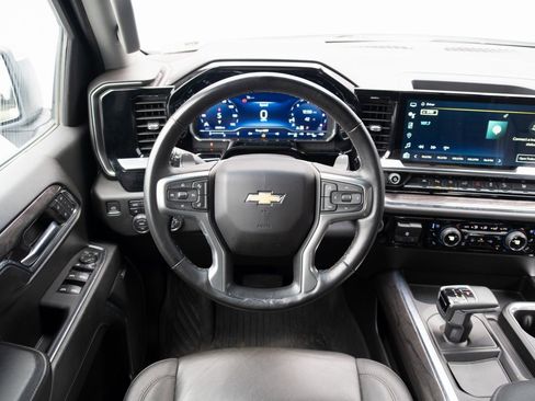 Used 2024 Chevrolet Silverado 1500 LTZ image 2