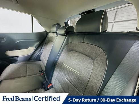 Certified 2023 Hyundai Venue Limited w/ Cargo Package FWD image 26