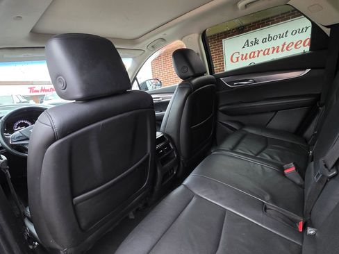 Used 2019 Cadillac XT5 Luxury image 11